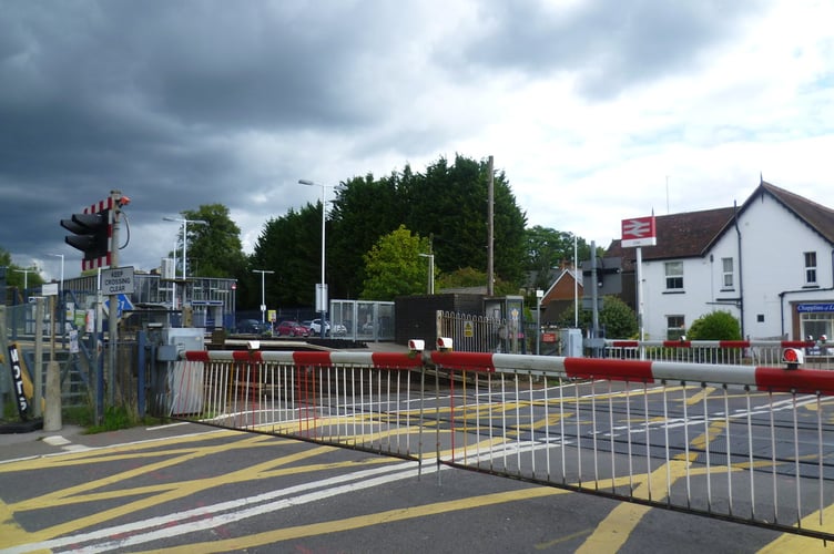 Liss level crossing