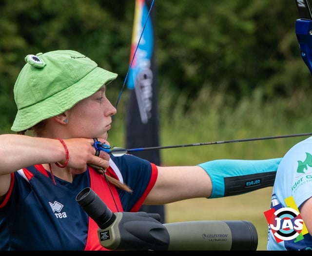 Chiddingfold schoolgirl representing Team GB World Archery Youth Games