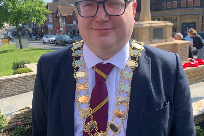 Cllr Leach dons his new gold chain as Haslemere's new Mayor