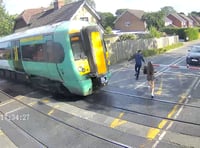 People risk their lives at level crossings