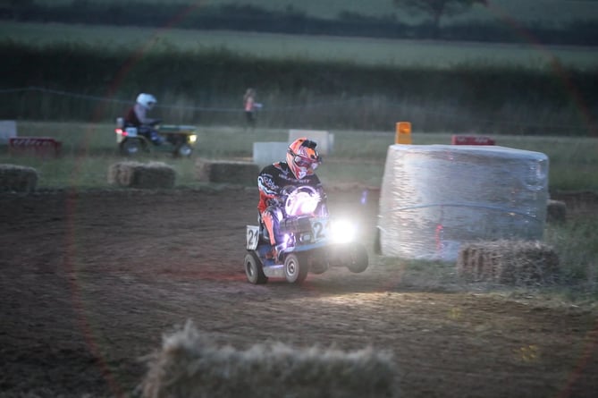 Froxfield Le Mans Lawnmower Racing PIC2