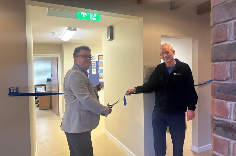 Cllr Oliver Leach and Dr Phil Ridsdill Smith open new rooms at health centre